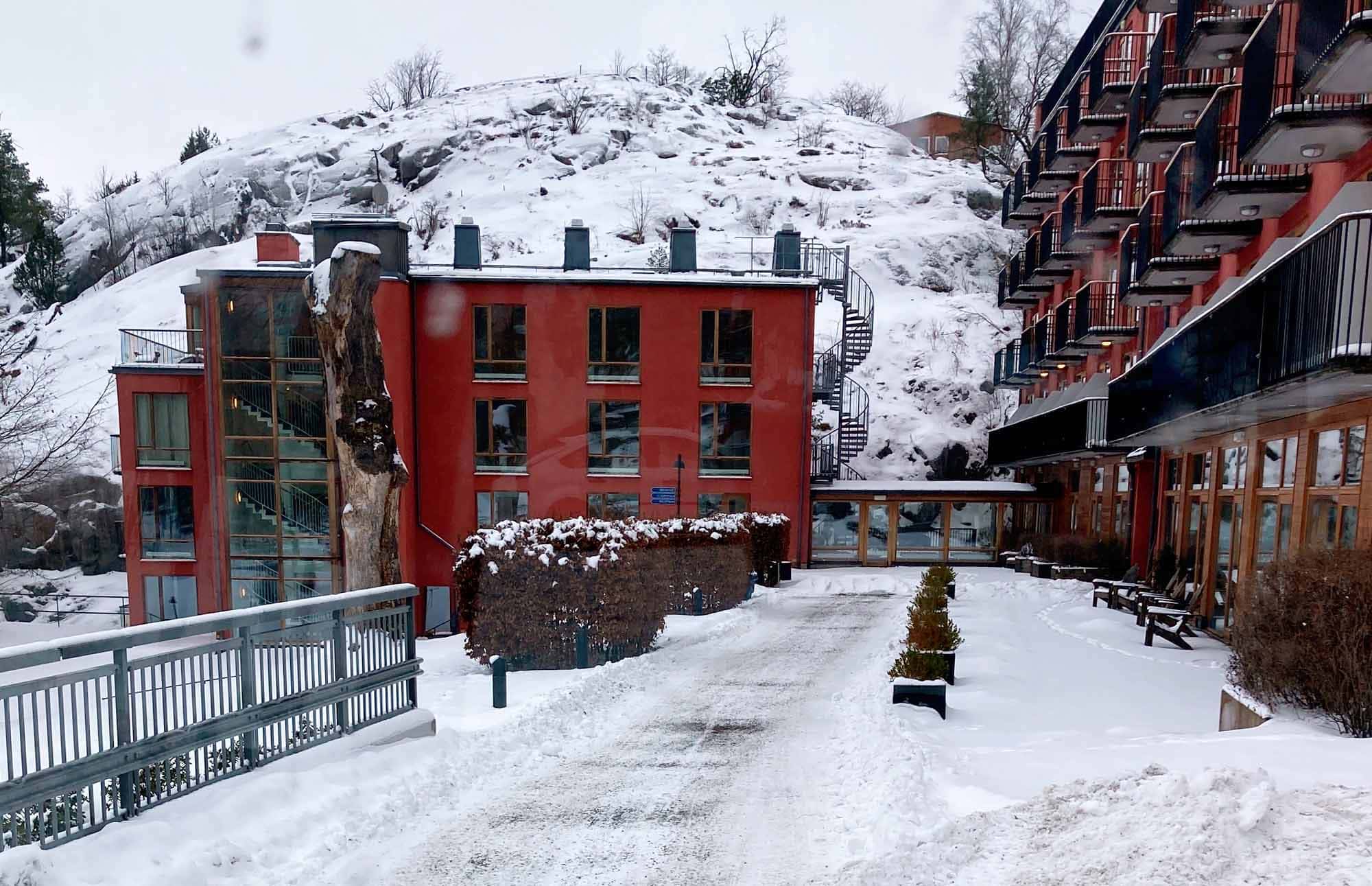 Snöröjning och halkbekämpning